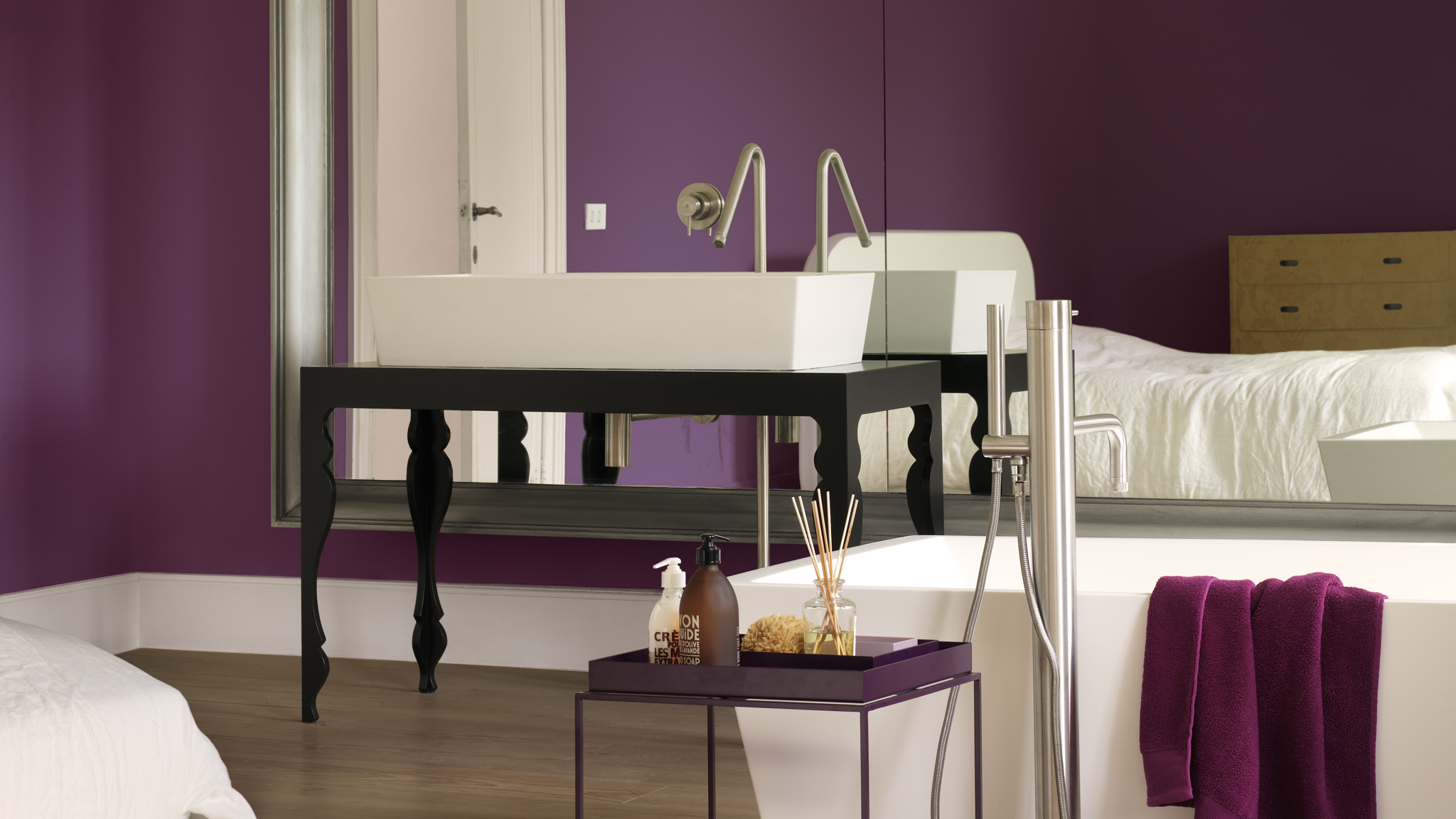 Dulux клубничный мусс в интерьере. Dulux клубничный мусс.